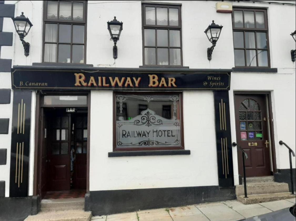 Railway Bar Apartment Poyntzpass Екстер'єр фото